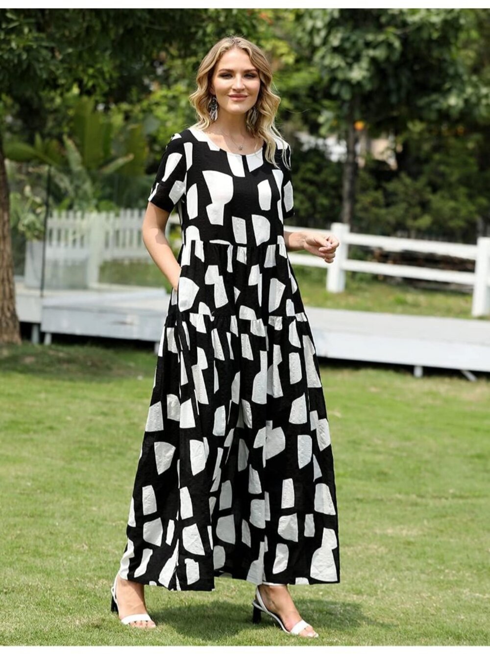 Women's Black White Crew Neck Classic Short Sleeve Pull On Floral Maxi Dresses - Picture 3 of 5